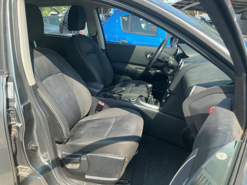 Nissan Qashqai 2.0 dCi Acenta 4x4 2011 – снимка 16