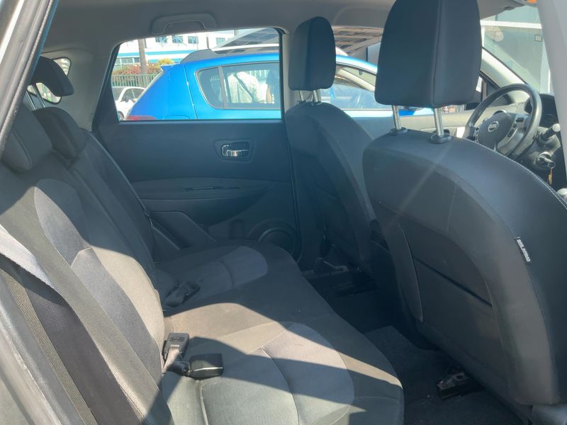 Nissan Qashqai 2.0 dCi Acenta 4x4 2011 – снимка 19
