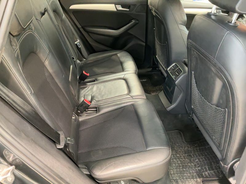 Audi Q5 2.0 TDI quattro 2012 – снимка 19
