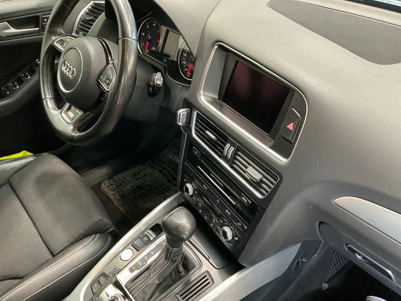 Audi Q5 2.0 TDI quattro 2012 – снимка 33