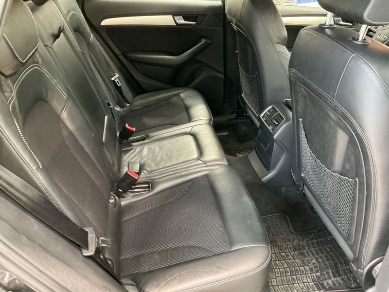 Audi Q5 2.0 TDI quattro 2012 – снимка 39