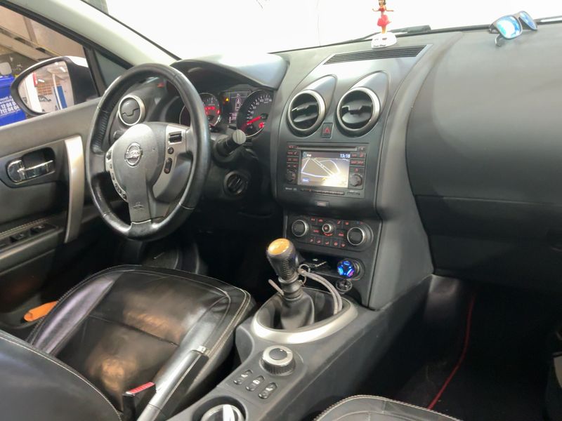 Nissan Qashqai 1.6 dCi Tekna Sport 2014 – снимка 17