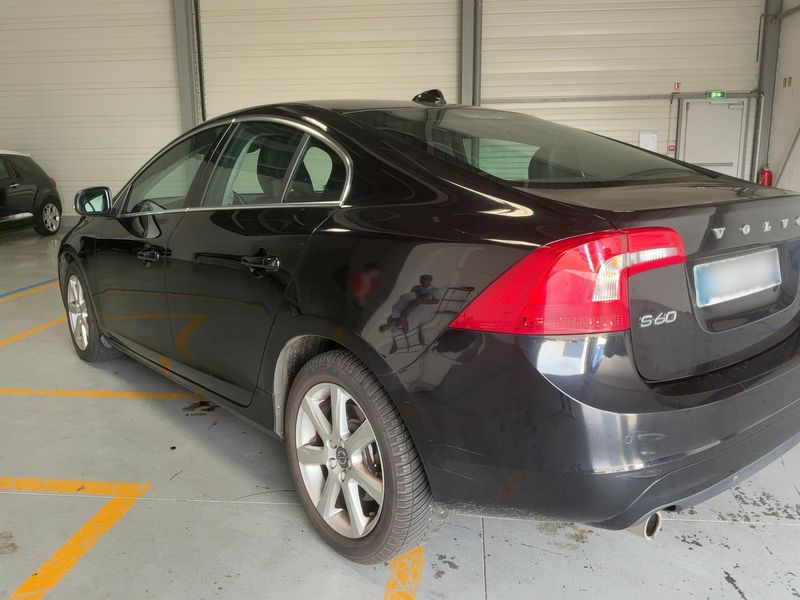 Volvo S60 2.0 D3 Momentum 2016 – снимка 6