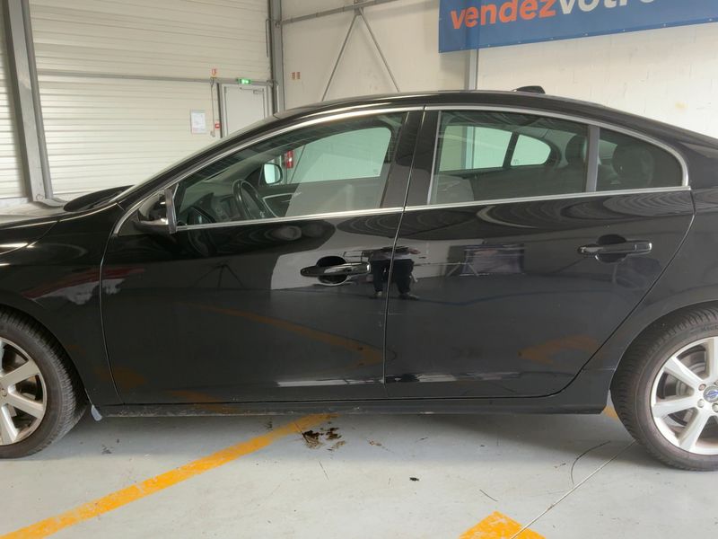 Volvo S60 2.0 D3 Momentum 2016 – снимка 4