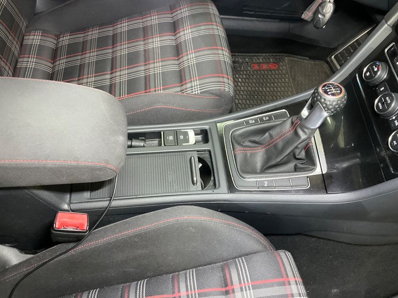 Volkswagen Golf VII 2.0 TSI GTI BlueMotion Tech 2016 – снимка 25