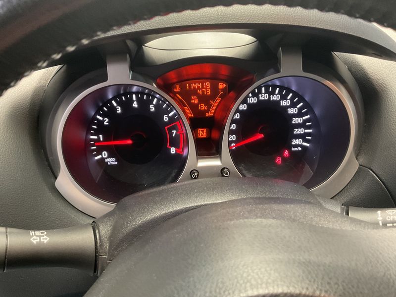 Nissan Juke 1.6 Acenta 2011 – снимка 18