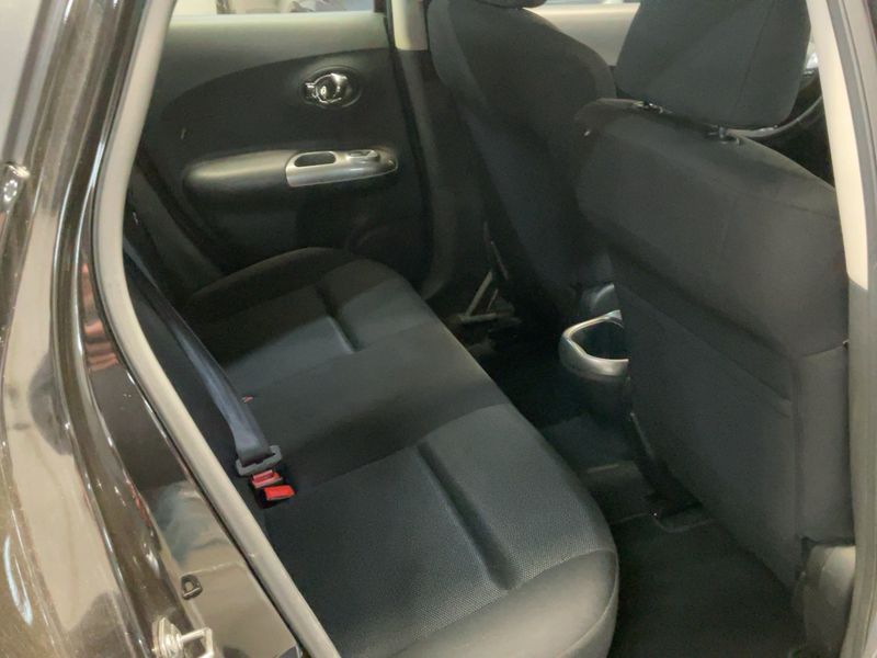 Nissan Juke 1.6 Acenta 2011 – снимка 19