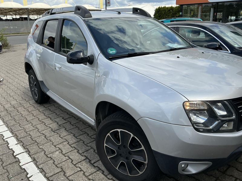 Dacia Duster 1.2 TCe Black Shadow 4x2 2018 – снимка 12