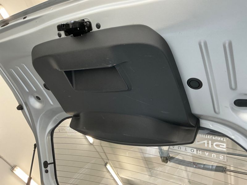 Dacia Duster 1.2 TCe Black Shadow 4x2 2018 – снимка 49