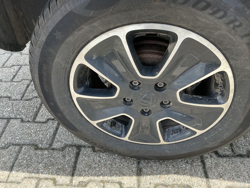 Dacia Duster 1.2 TCe Black Shadow 4x2 2018 – снимка 9