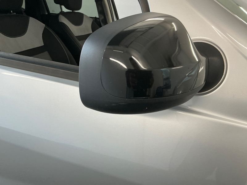 Dacia Duster 1.2 TCe Black Shadow 4x2 2018 – снимка 26