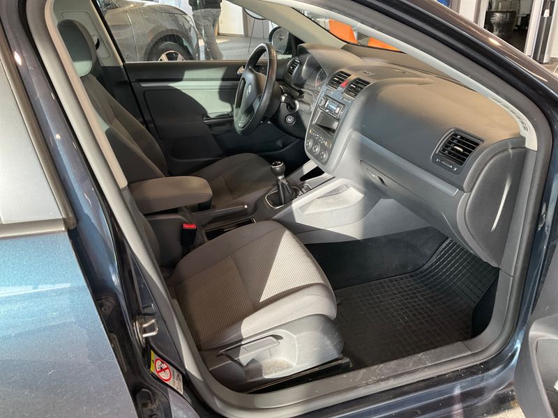 Volkswagen Golf V 1.9 TDI Trendline 2009 – снимка 3