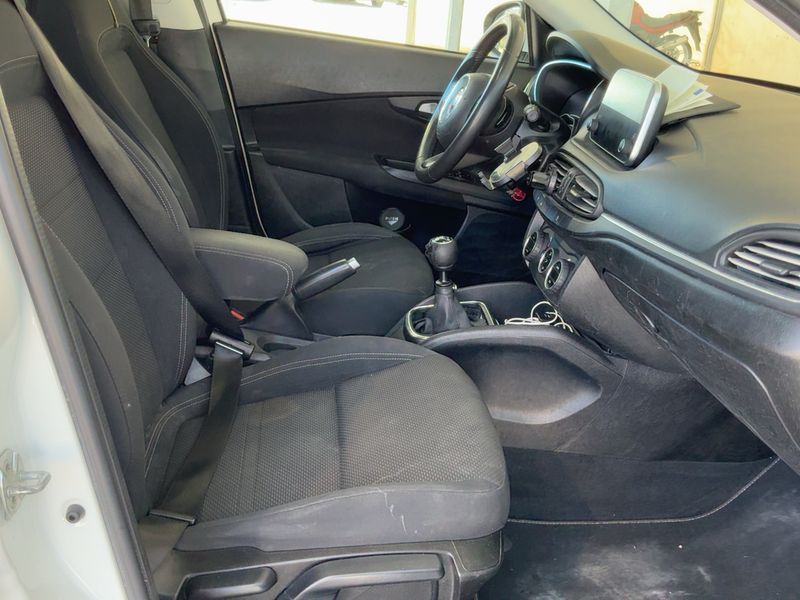 Fiat Tipo 1.6 JTDM Lounge 2016 – снимка 16