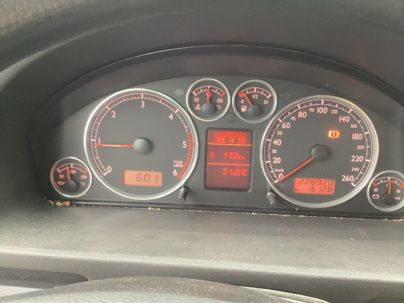 Seat Alhambra 2.0 TDI Reference Plus 2009 – снимка 18