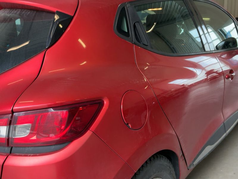 Renault Clio 0.9 Energy Luxe 2013 – снимка 8