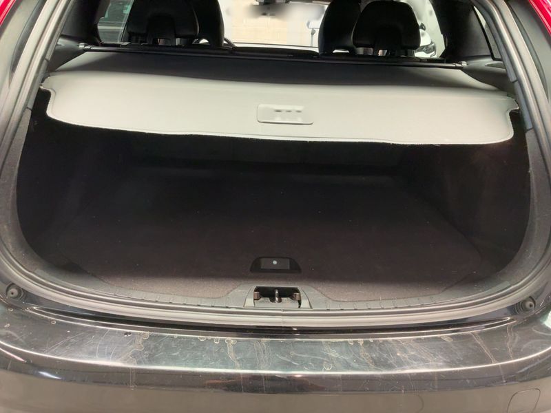 Volvo V60 2.0 D3 Linje Svart 2018 – снимка 15