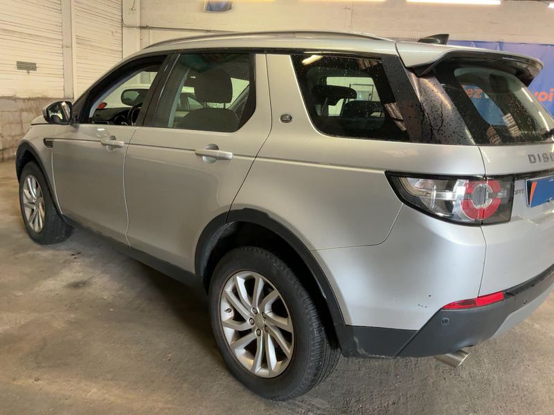 Land Rover Discovery Sport 2.0 Td4 SE AWD 2019 – снимка 6