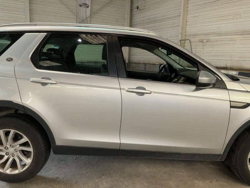 Land Rover Discovery Sport 2.0 Td4 SE AWD 2019 – снимка 10
