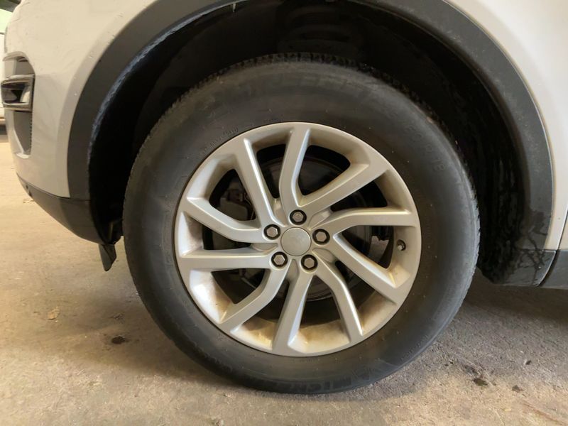 Land Rover Discovery Sport 2.0 Td4 SE AWD 2019 – снимка 3