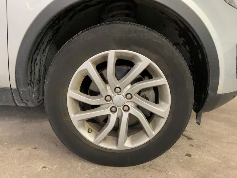 Land Rover Discovery Sport 2.0 Td4 SE AWD 2019 – снимка 11