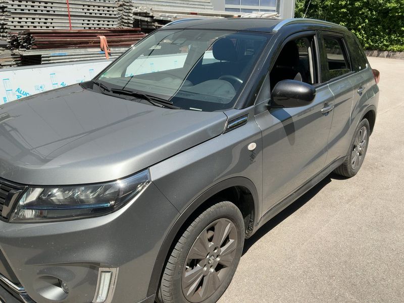 Suzuki Vitara 1.4 BoosterJet Mild-Hybrid Comfort+ 4x4 2022 – снимка 2