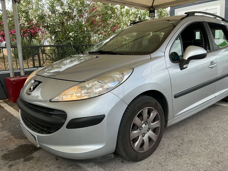 Peugeot 207 1.6 HDi Confort 2008 – снимка 2