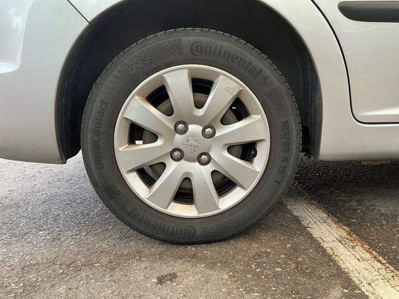 Peugeot 207 1.6 HDi Confort 2008 – снимка 9