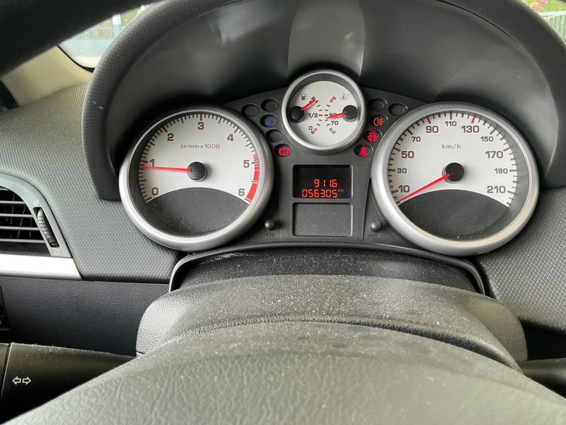 Peugeot 207 1.6 HDi Confort 2008 – снимка 18