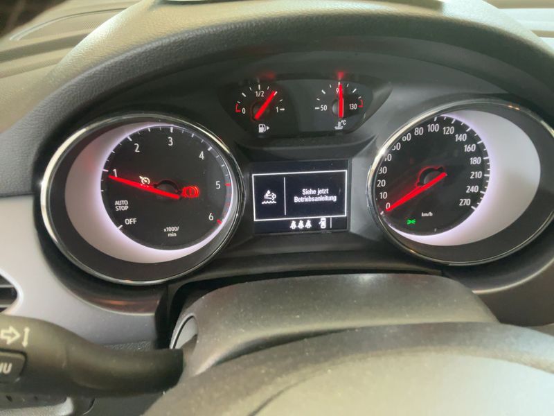 Opel Astra 1.6 CDTI DPF Edition Start/Stop 2019 – снимка 18