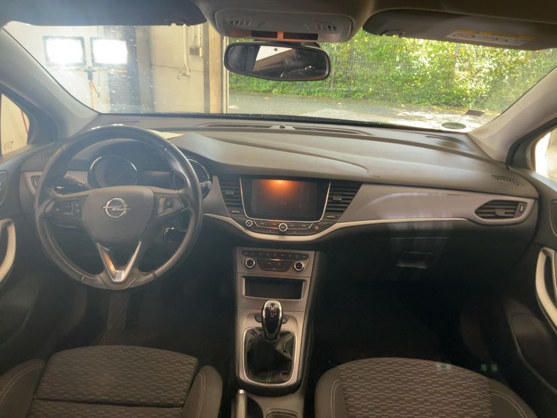 Opel Astra 1.6 CDTI DPF Edition Start/Stop 2019 – снимка 17