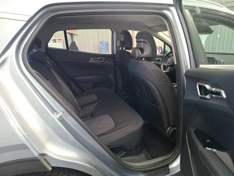Kia Sportage 1.6 TGDI Hybrid Active 2023 – снимка 12