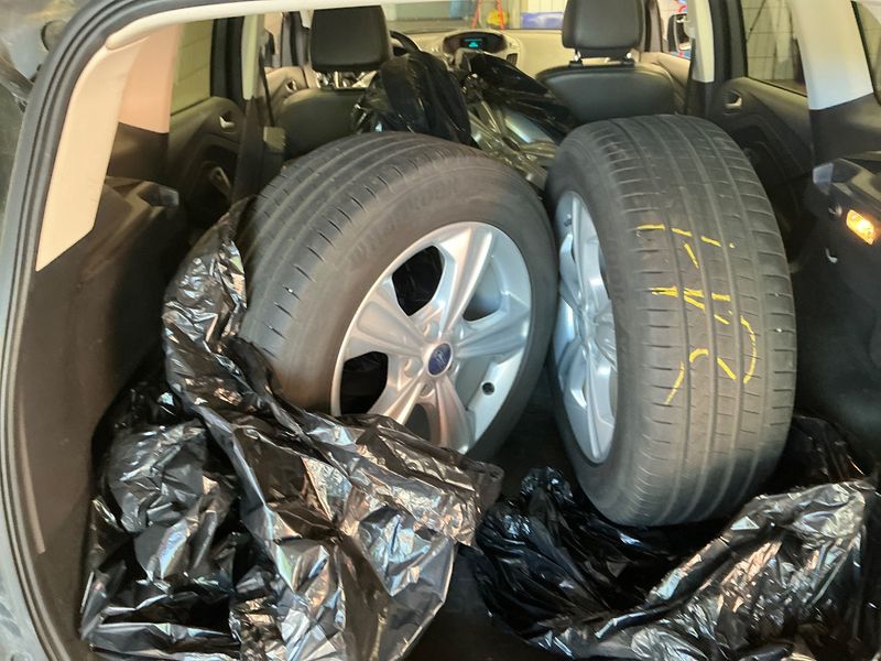 Ford Kuga 1.5 EcoBoost Titanium 2015 – снимка 15