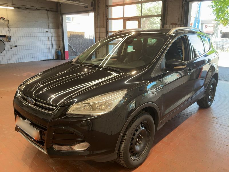 Ford Kuga 1.5 EcoBoost Titanium 2015 – снимка 1