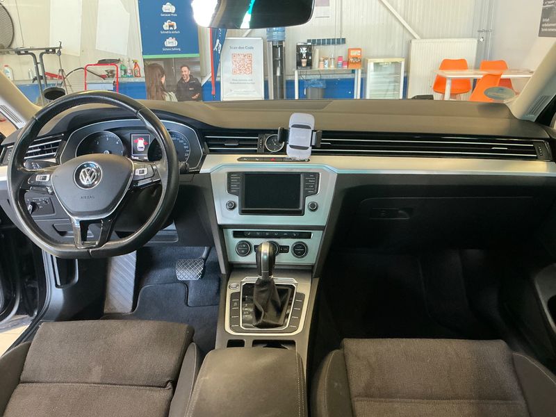 Volkswagen Passat 2.0 TDI Comfortline BlueMotion Tech 2016 – снимка 17