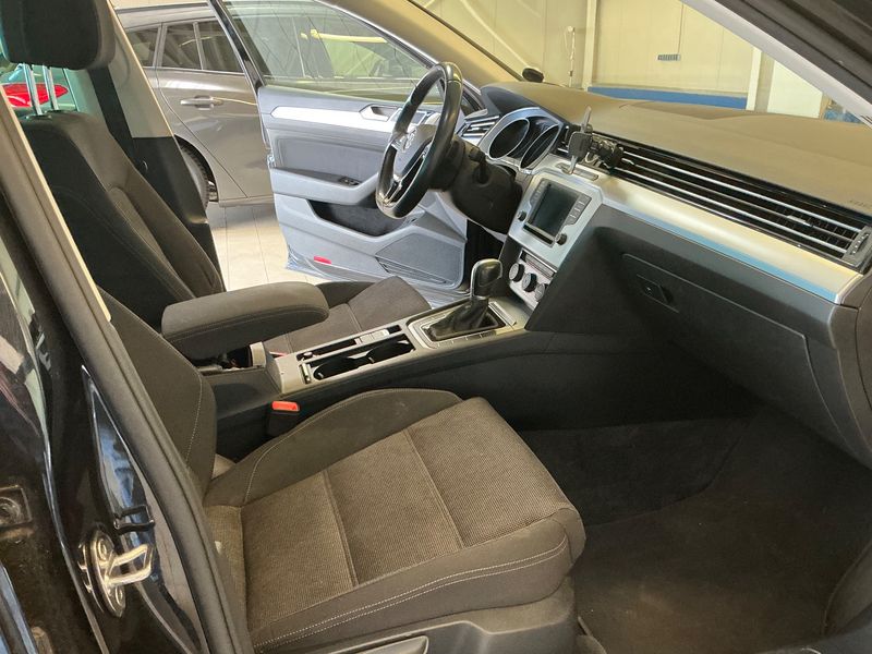 Volkswagen Passat 2.0 TDI Comfortline BlueMotion Tech 2016 – снимка 16