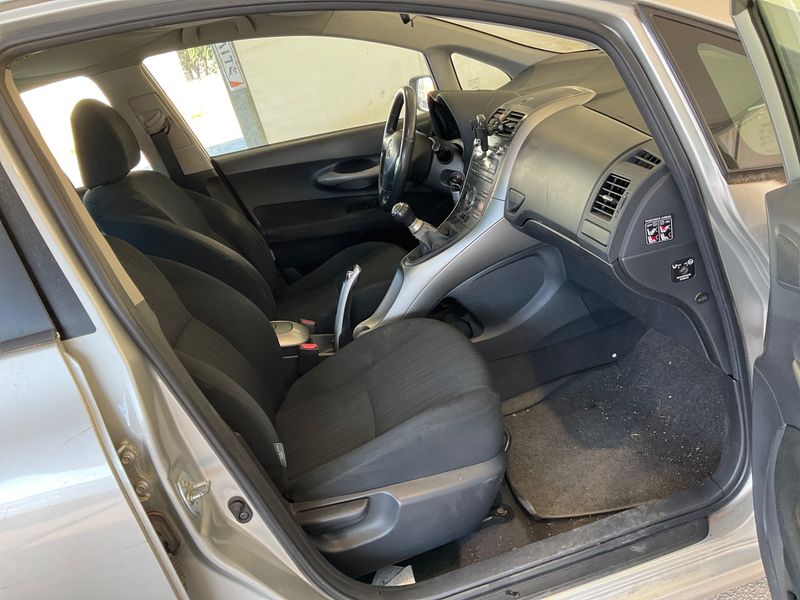 Toyota Auris 1.4 Turbodiesel Sol 2008 – снимка 3