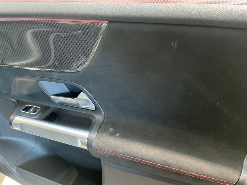 Mercedes-Benz GLB-Klasse GLB 180 d AMG Line 2021 – снимка 30