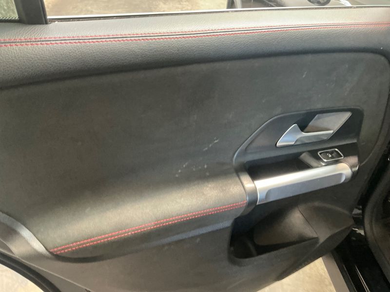 Mercedes-Benz GLB-Klasse GLB 180 d AMG Line 2021 – снимка 27