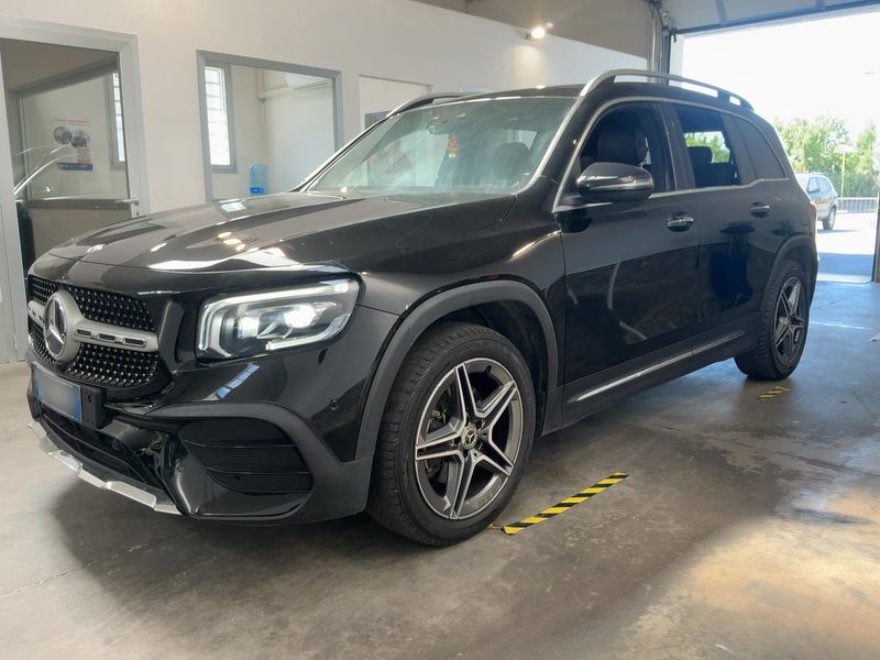 Mercedes-Benz GLB-Klasse GLB 180 d AMG Line 2021 – снимка 2
