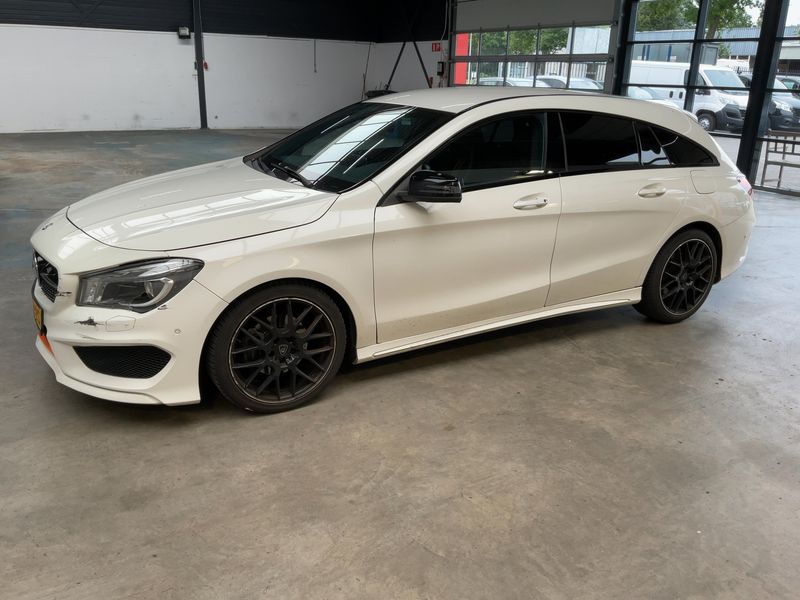 Mercedes-Benz CLA-Klasse CLA 200 Shooting Brake Orange Art Edition AMG Line 2015 – снимка 2