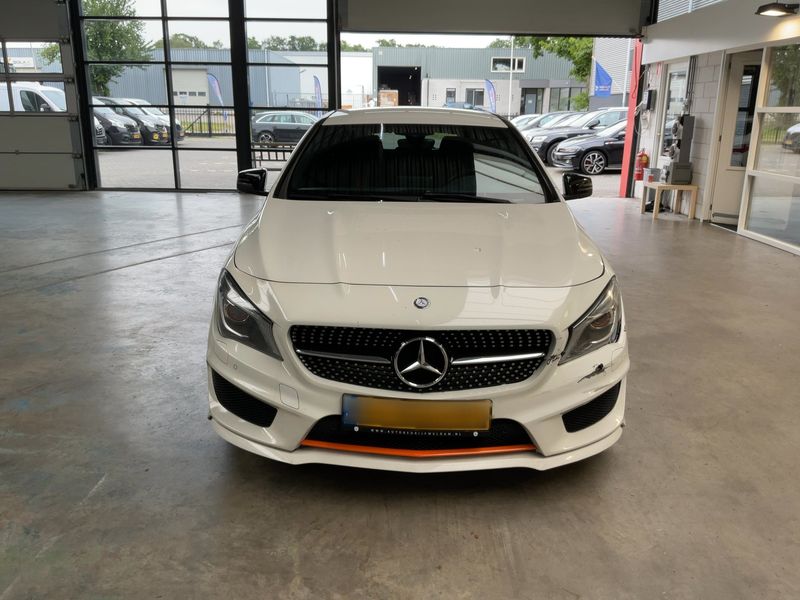 Mercedes-Benz CLA-Klasse CLA 200 Shooting Brake Orange Art Edition AMG Line 2015 – снимка 14