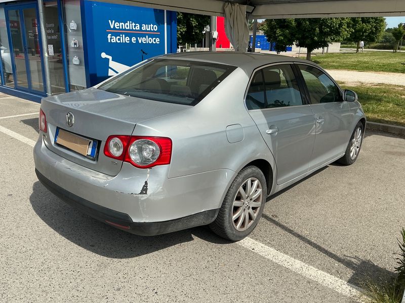 Volkswagen Jetta 1.9 TDI Comfortline 2007 – снимка 2