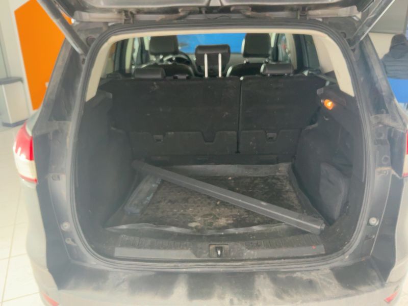 Ford Kuga 2.0 TDCi Titanium 2015 – снимка 16