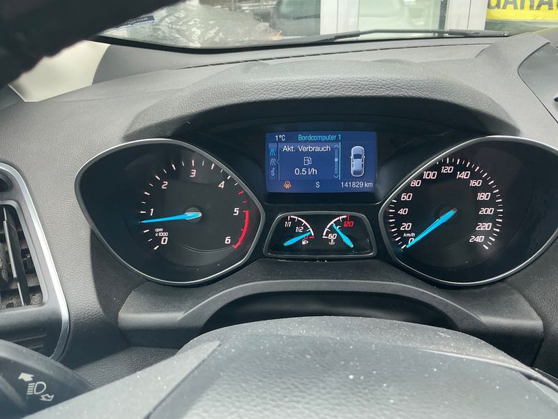 Ford Kuga 2.0 TDCi Titanium 2015 – снимка 19