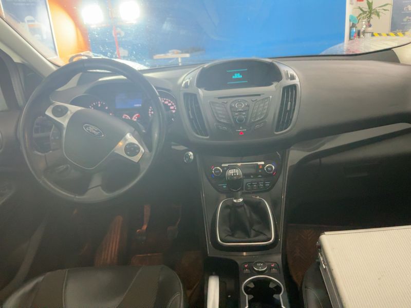 Ford Kuga 2.0 TDCi Titanium 2015 – снимка 18