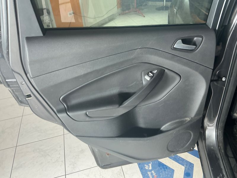 Ford Kuga 2.0 TDCi Titanium 2015 – снимка 27