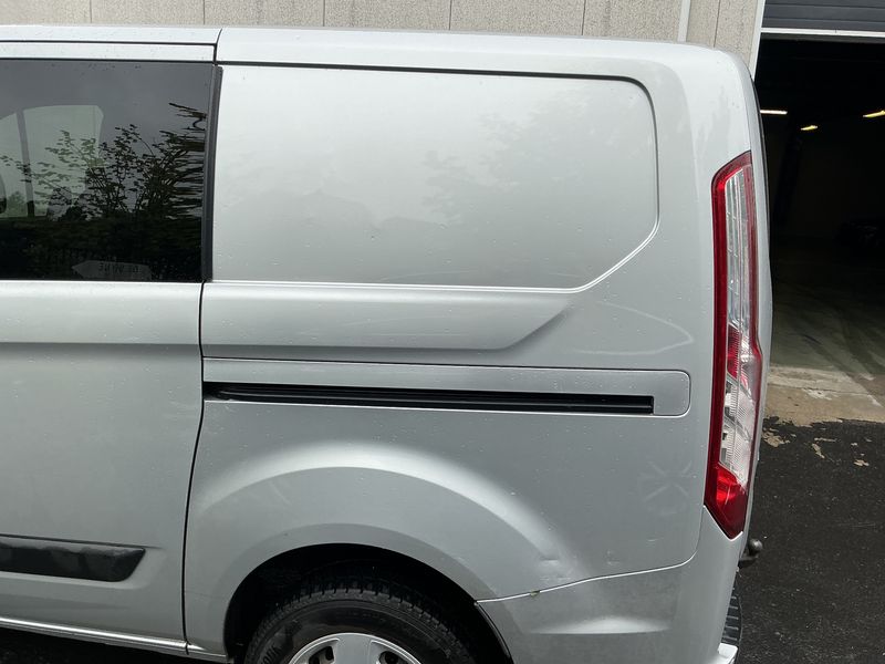 Ford Transit 2.0 TDCi 310 L1 Tourneo Titanium 2021 – снимка 26
