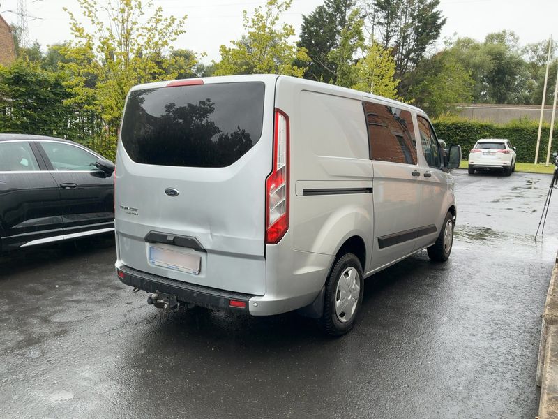 Ford Transit 2.0 TDCi 310 L1 Tourneo Titanium 2021 – снимка 8