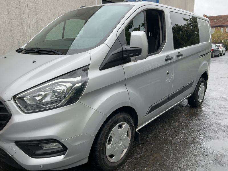 Ford Transit 2.0 TDCi 310 L1 Tourneo Titanium 2021 – снимка 2