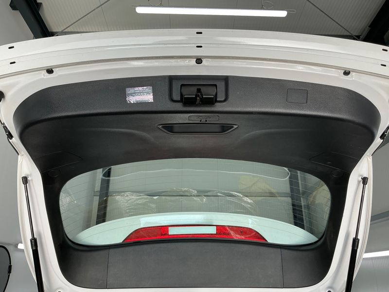 Hyundai i40 1.6 FIFA World Cup Edition 2014 – снимка 26